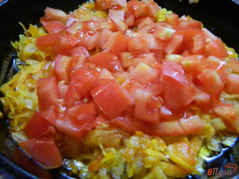 Фото приготовление рецепта: Суп с зеленым горошком и свежими помидорами шаг №3