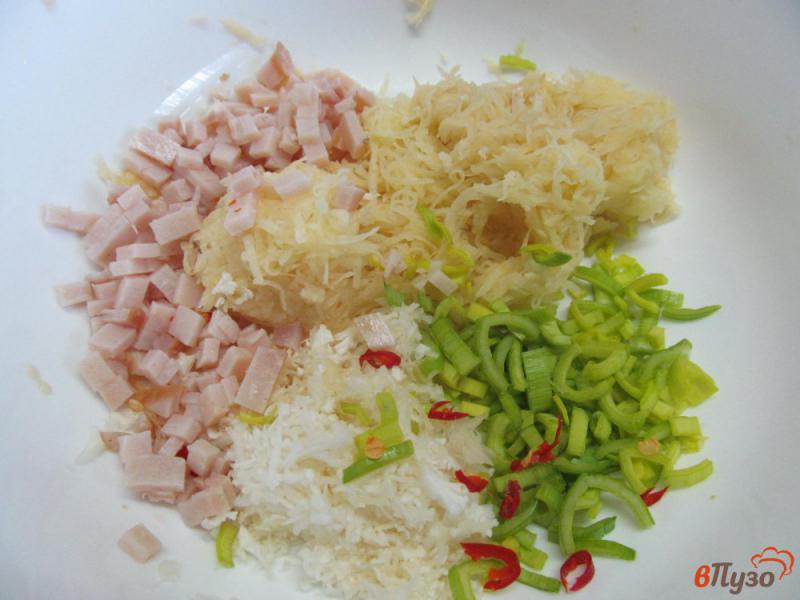 Фото приготовление рецепта: Овощные котлеты с ветчиной и сыром шаг №2