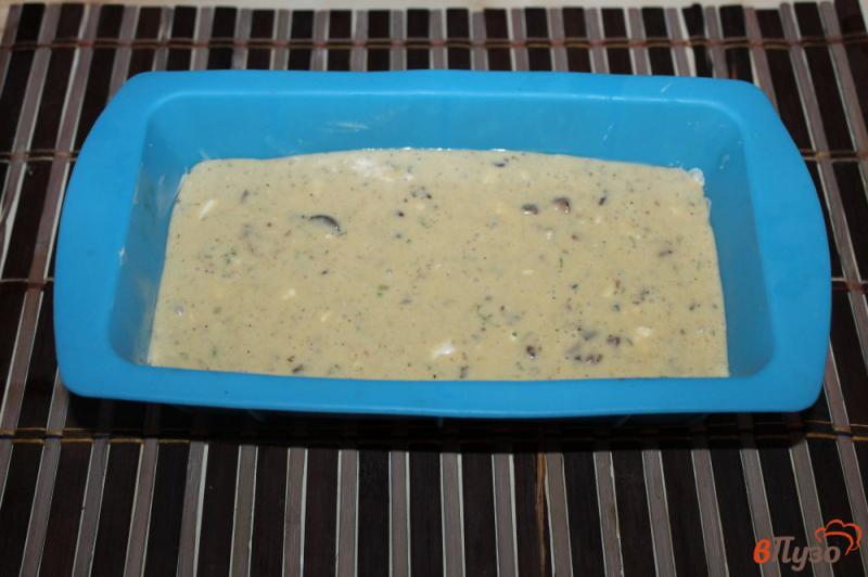Фото приготовление рецепта: Заливной пирог с печенью и сыром шаг №5