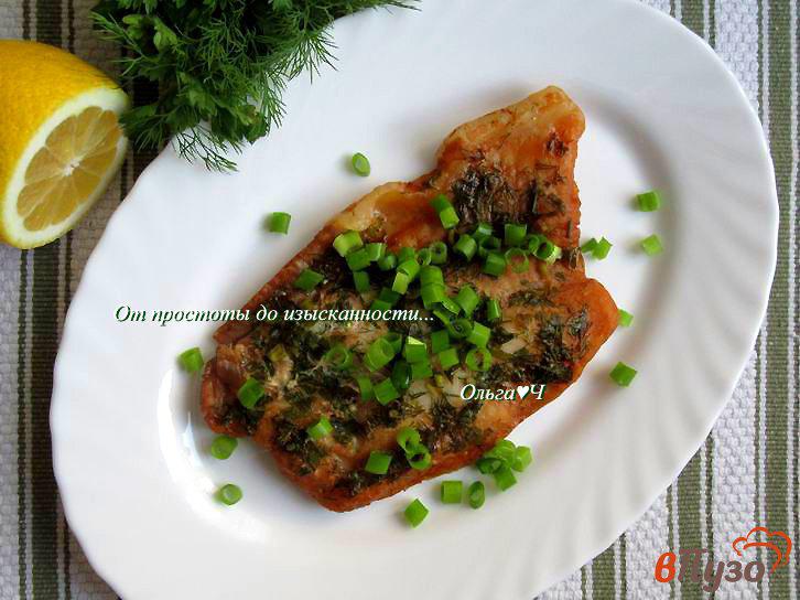 Фото приготовление рецепта: Пангасиус в соевом соусе с зеленью и лимоном шаг №5