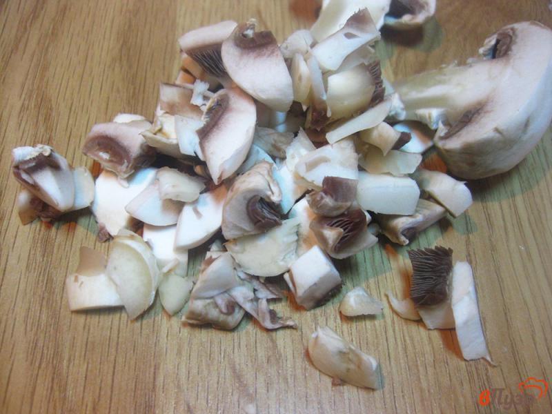 Фото приготовление рецепта: Голубцы с пшеном и грибами шаг №2