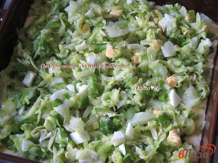 Фото приготовление рецепта: Творожная запеканка с капустой, кабачком и яйцом шаг №4