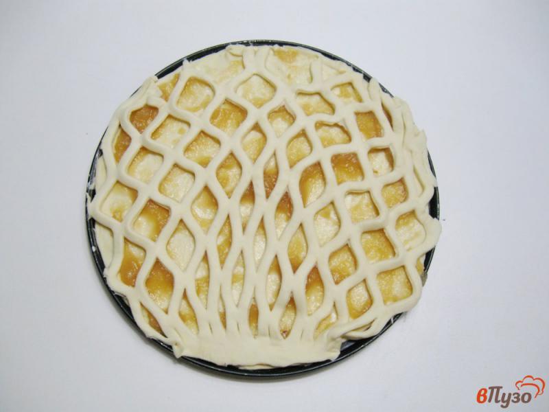 Фото приготовление рецепта: Слоеный пирог с яблочным джемом шаг №3