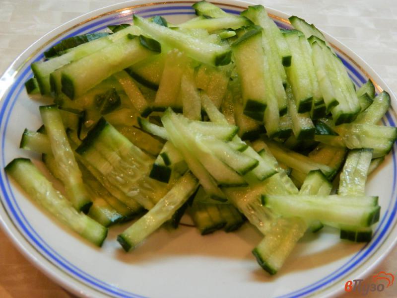 Фото приготовление рецепта: Слоеный салат из свеклы с икрой трески шаг №2