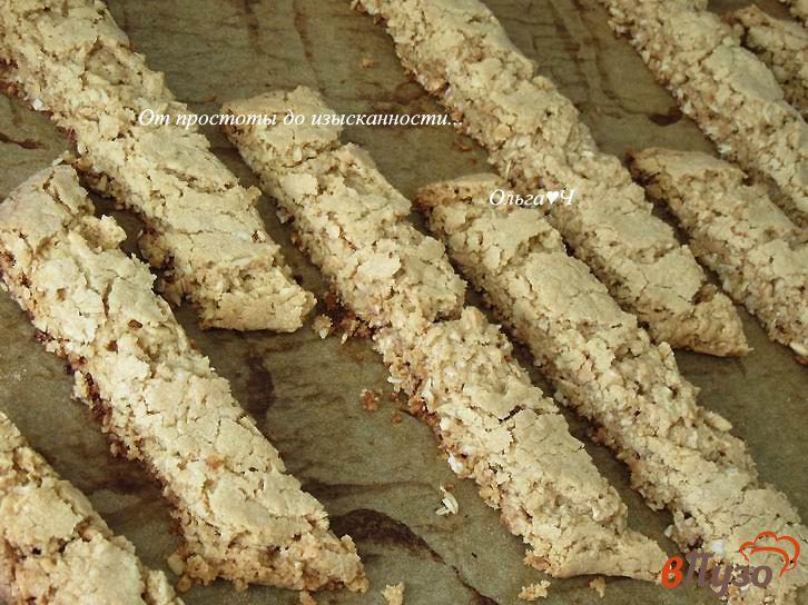 Фото приготовление рецепта: Овсяно-арахисовые бискотти шаг №5