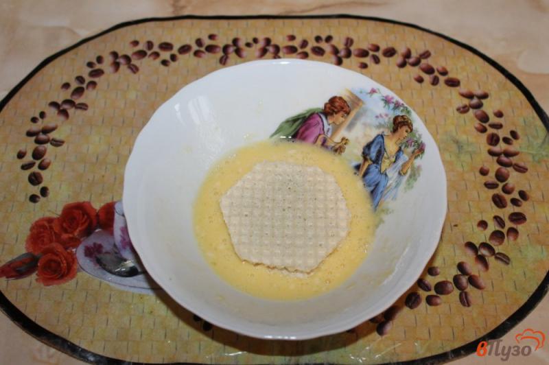 Фото приготовление рецепта: Вафли с кабачком в кляре на завтрак шаг №5