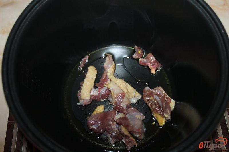 Фото приготовление рецепта: Вермишель с мясом и перцем в мультиварке шаг №2