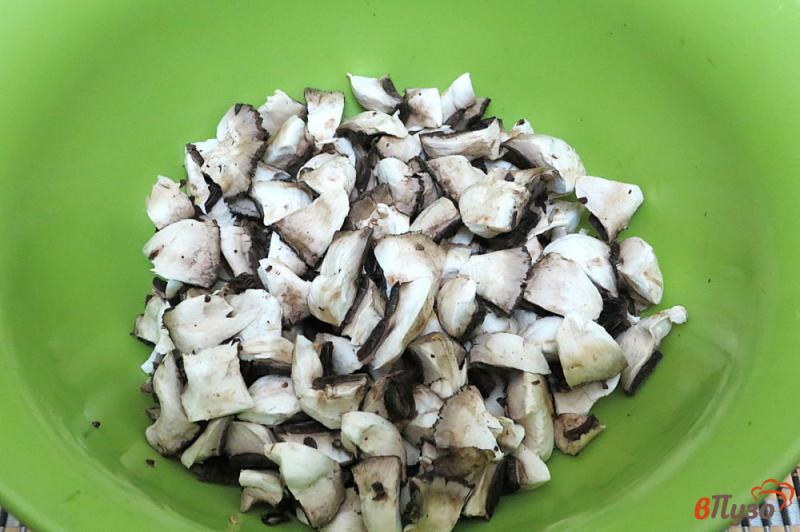 Фото приготовление рецепта: Гречка с грибами на сковороде шаг №3