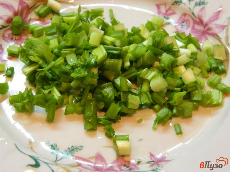 Фото приготовление рецепта: Салат из дайкона с болгарским перцем и огурцом шаг №3