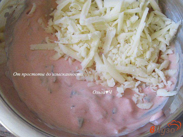 Фото приготовление рецепта: Курица в томатном соусе с базиликом и мятой шаг №2