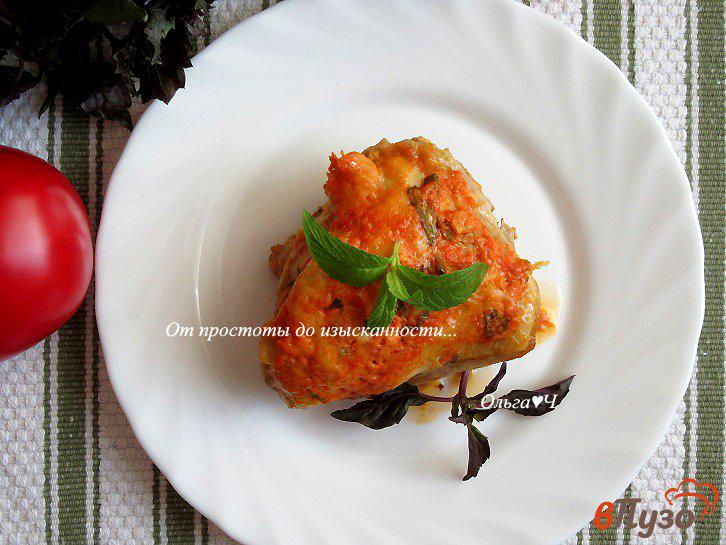 Фото приготовление рецепта: Курица в томатном соусе с базиликом и мятой шаг №5