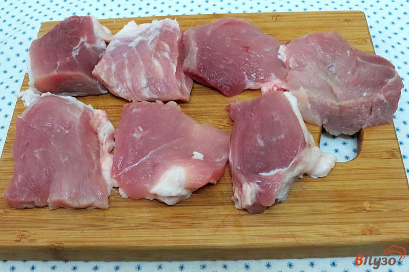 Фото приготовление рецепта: Свинина с апельсинами в духовке шаг №2
