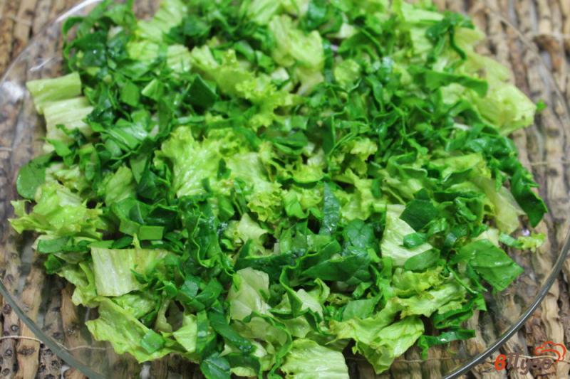 Фото приготовление рецепта: Зеленый салат с прошутто и перцем шаг №1