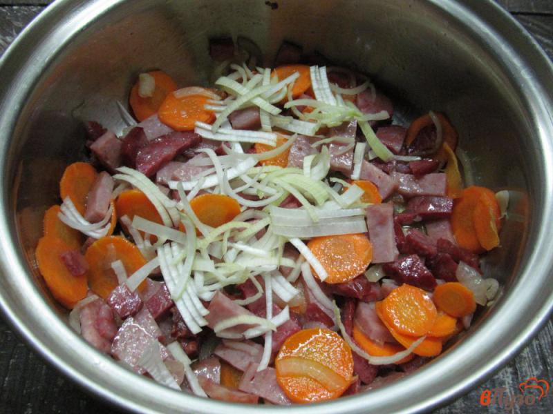Фото приготовление рецепта: Суп фасолевый по чешски с копчеными колбасками шаг №3