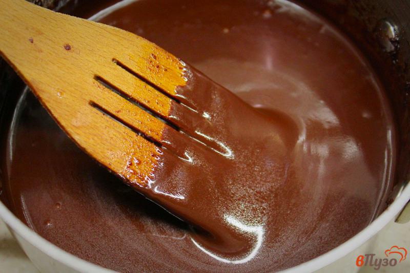 Фото приготовление рецепта: Пирог с шоколадной прослойкой шаг №5