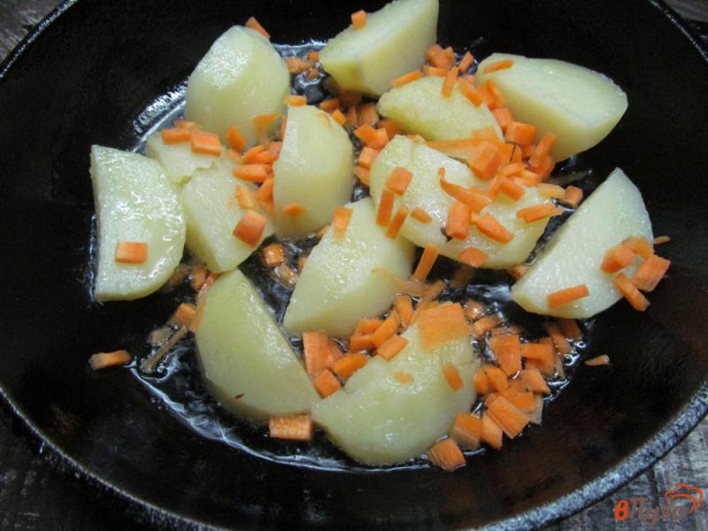 Фото приготовление рецепта: Картофель с фасолью и беконом под сырной корочкой шаг №1
