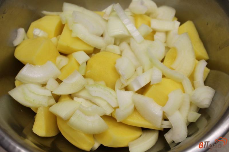 Фото приготовление рецепта: Картофель с салом запеченый в рукаве шаг №2