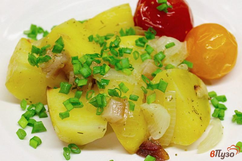 Фото приготовление рецепта: Картофель с салом запеченый в рукаве шаг №6