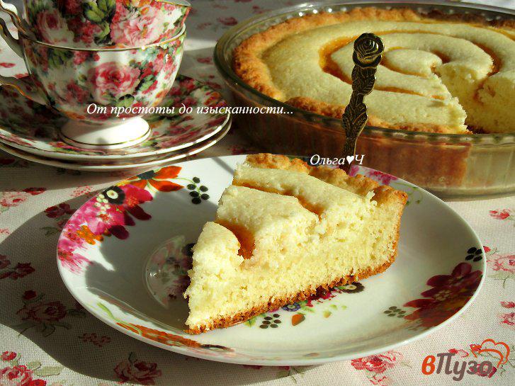 Фото приготовление рецепта: Творожный пирог с абрикосовым джемом шаг №9