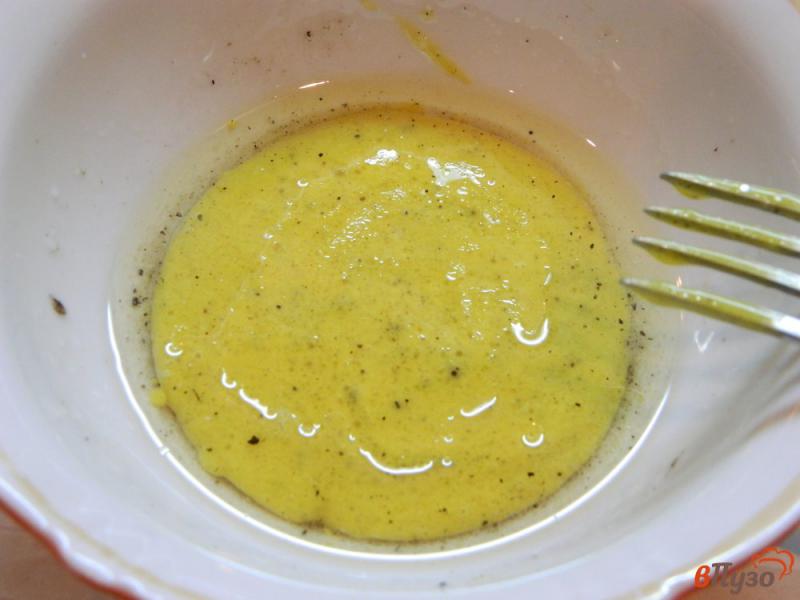 Фото приготовление рецепта: Салат из овощей с фетой и маслинами шаг №4