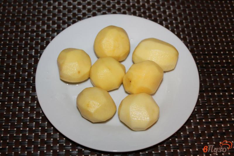 Фото приготовление рецепта: Картофельные грибочки на гарнир шаг №1
