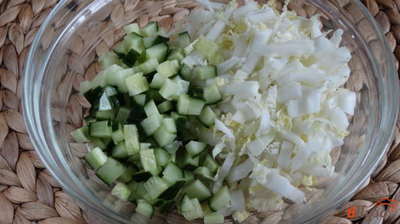 Фото приготовление рецепта: Салат с ветчиной, кукурузой и пекинской капустой шаг №1