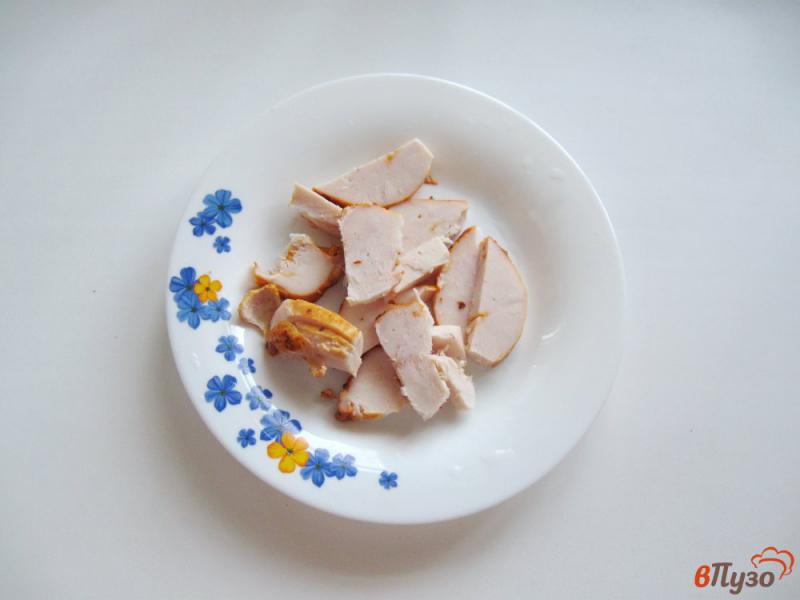 Фото приготовление рецепта: Рассольник с копченой куриной грудкой шаг №4