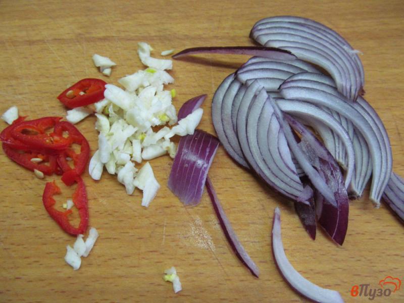 Фото приготовление рецепта: Салат из капусты со свеклой морковью и пастернаком шаг №1