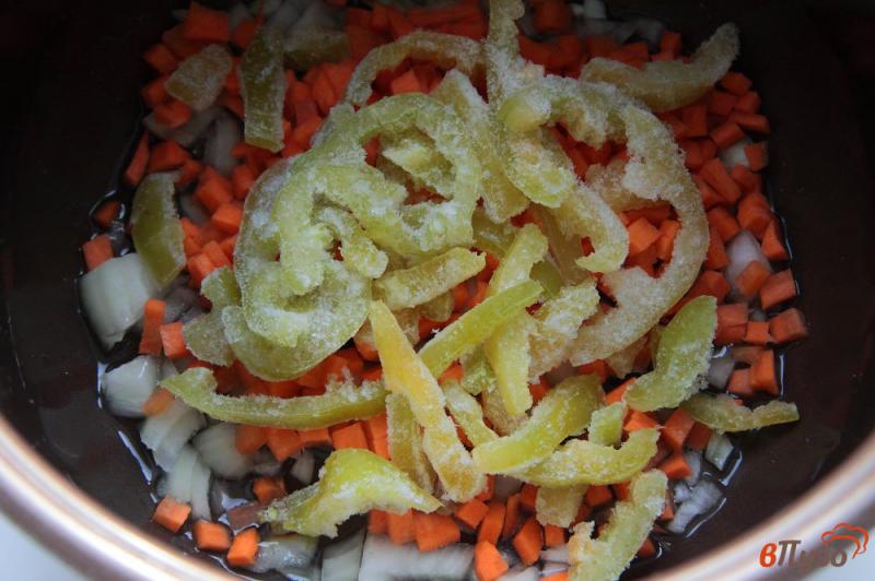 Фото приготовление рецепта: Суп с тыквой и пшеном в мультиварке шаг №4