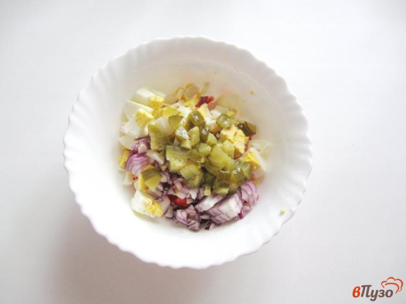 Фото приготовление рецепта: Салат из крабовых палочек с картофелем и морковью шаг №3