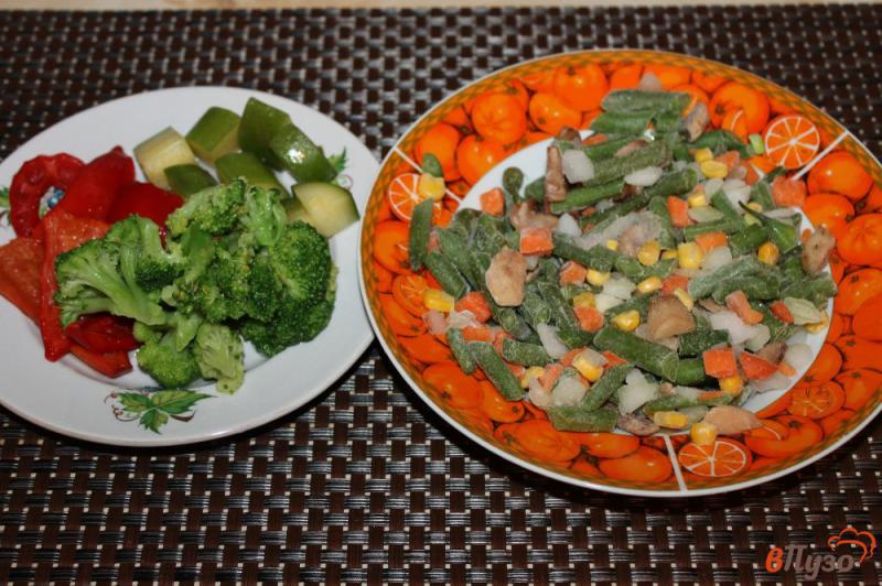 Фото приготовление рецепта: Овощи в сливочной заливке с шариками салатной моцареллы шаг №1