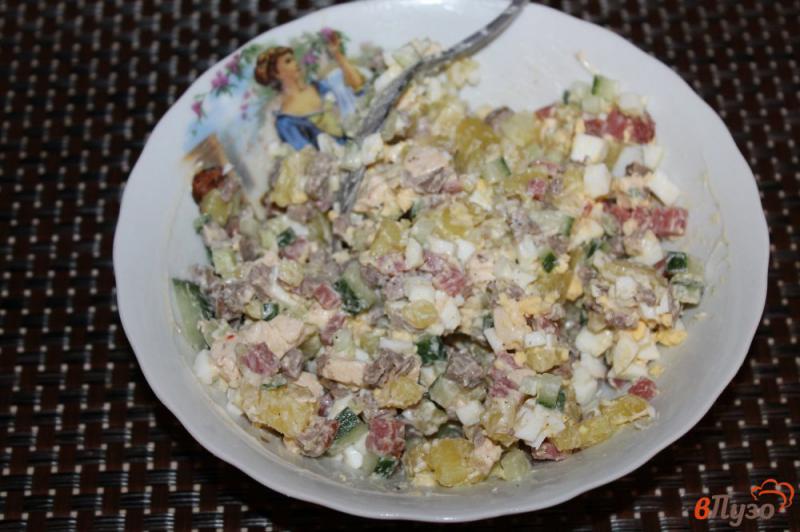 Фото приготовление рецепта: Салат из телятины, колбасы и картофеля шаг №5