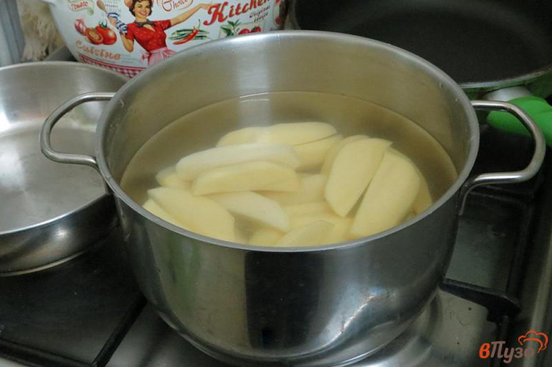 Фото приготовление рецепта: Сосиски в шубке шаг №2