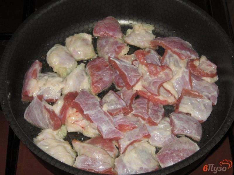 Фото приготовление рецепта: Рагу из говядины с картофелем и помидорами шаг №2