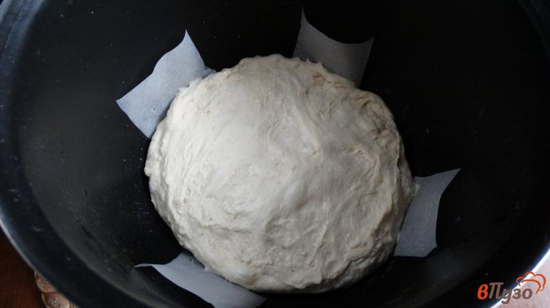 Фото приготовление рецепта: Пицца по-домашнему в мультиварке шаг №3