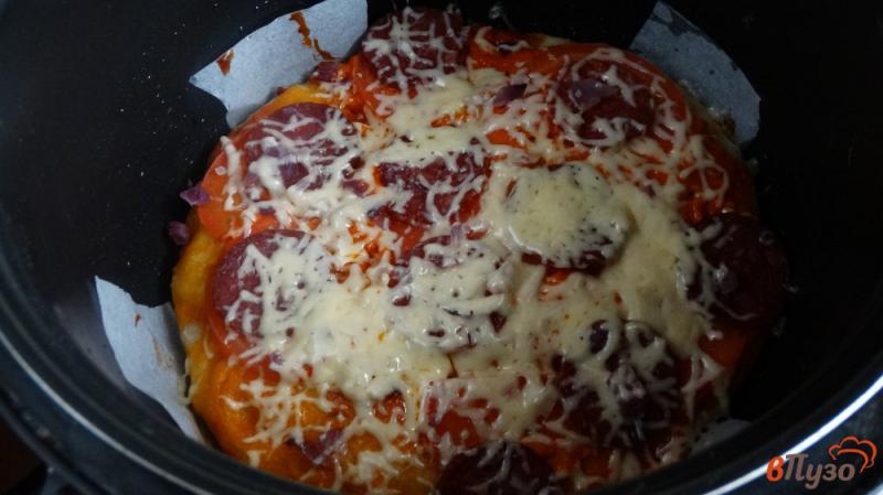 Фото приготовление рецепта: Пицца по-домашнему в мультиварке шаг №7