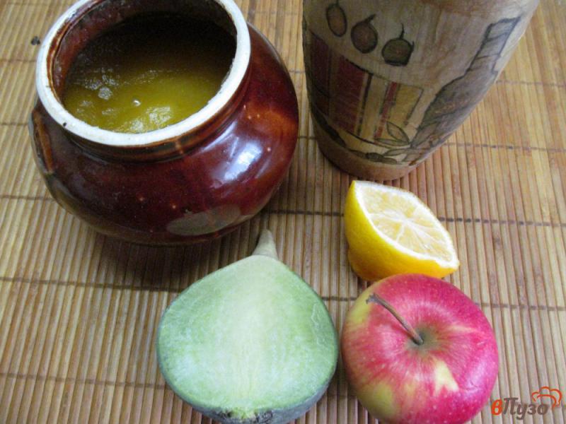 Фото приготовление рецепта: Салат из репы с яблоком шаг №1