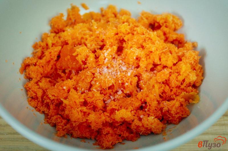 Фото приготовление рецепта: Морковный салат с чесноком и сыром шаг №1