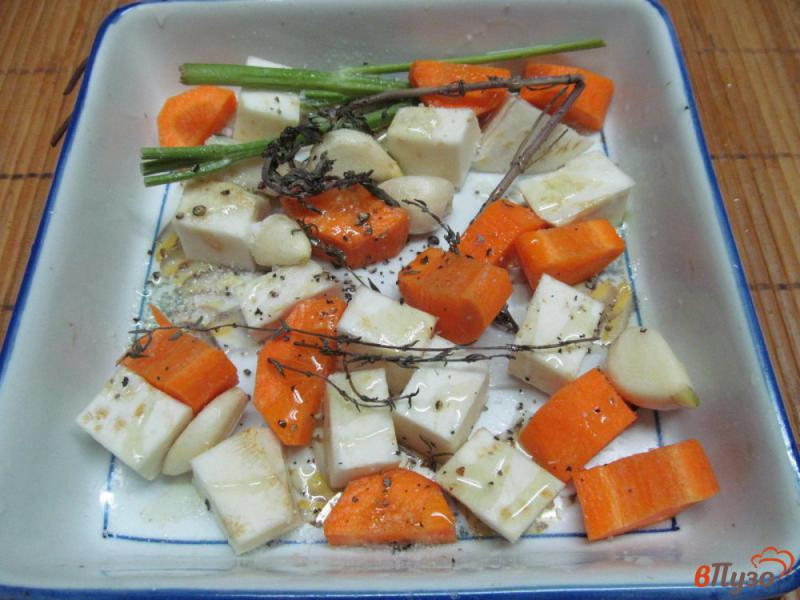 Фото приготовление рецепта: Куриные ножки запеченные на овощах с чесноком шаг №1