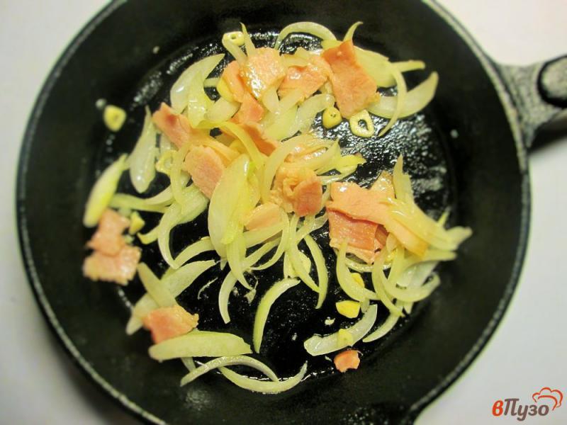 Фото приготовление рецепта: Суп-пюре из цветной капусты с беконом шаг №4