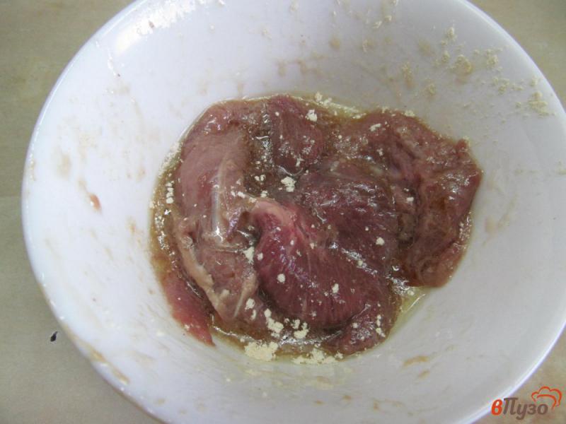 Фото приготовление рецепта: Полента с жареной уткой и красной капустой шаг №2