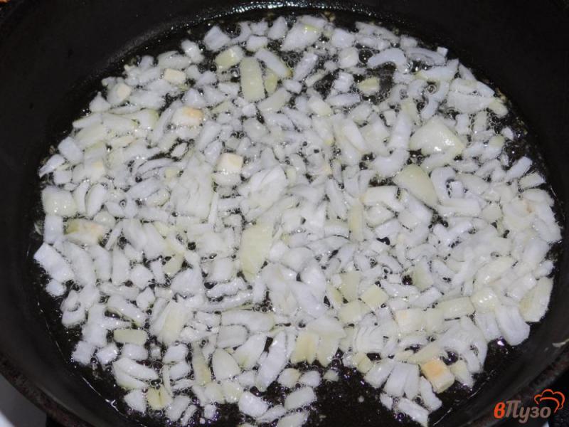 Фото приготовление рецепта: Курица с шампиньонами в сливочном соусе шаг №1