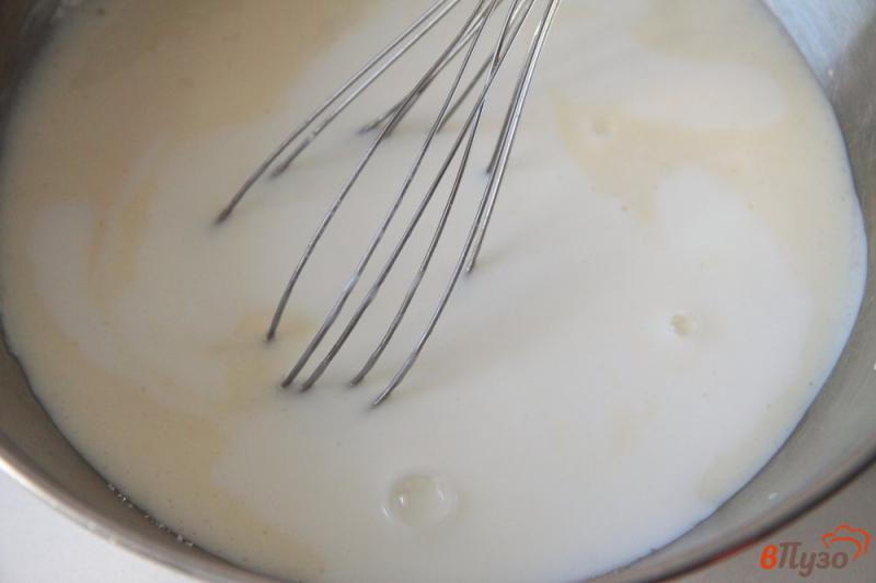 Фото приготовление рецепта: Сладкие оладьи с творогом на кефире шаг №3