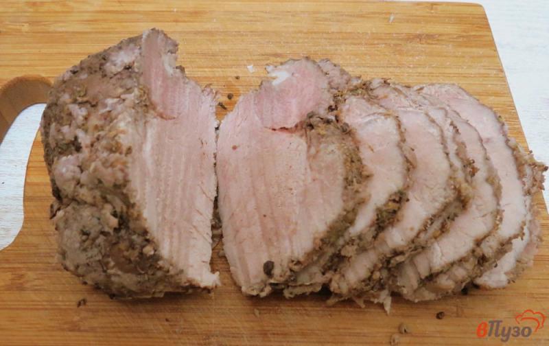 Фото приготовление рецепта: Свинина запеченная в духовке, в фольге шаг №9
