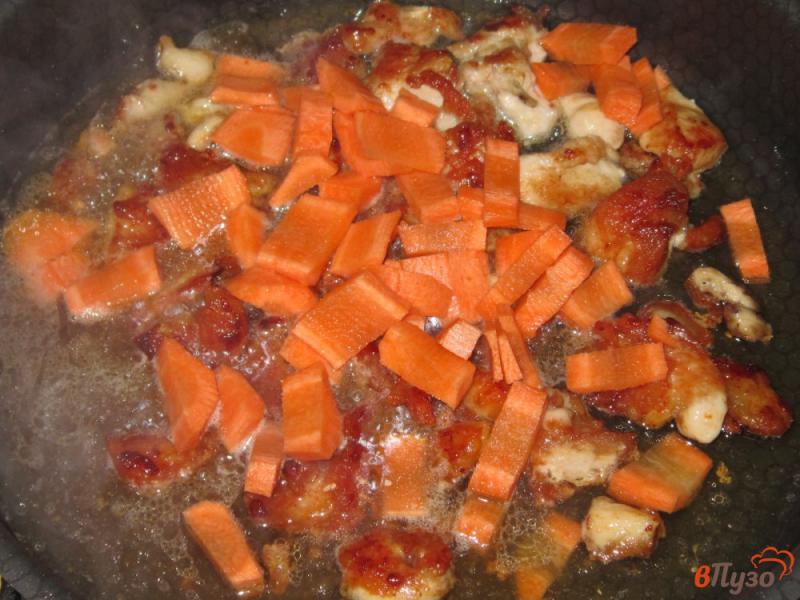 Фото приготовление рецепта: Рагу из куриной грудки и овощей шаг №2