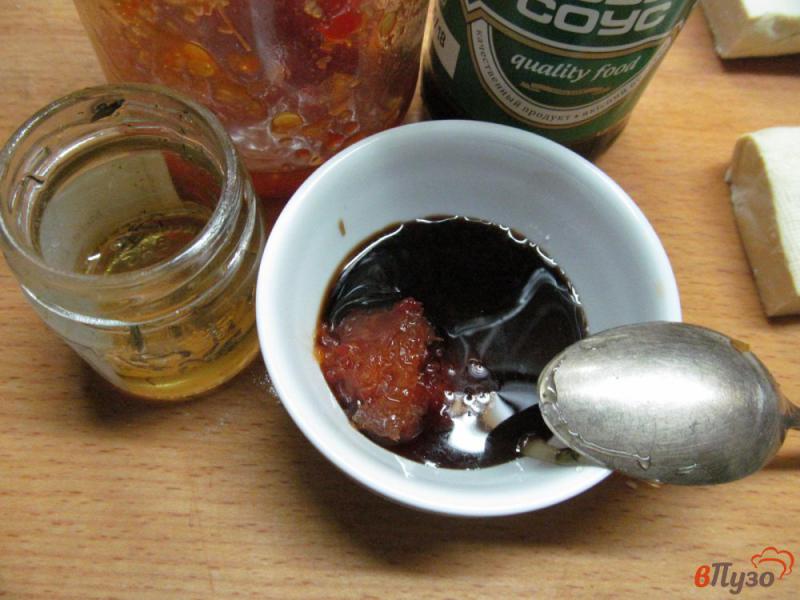 Фото приготовление рецепта: Тофу с соусом чили и брокколи шаг №2