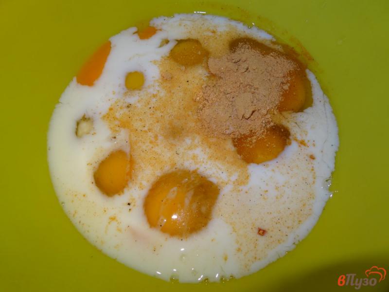 Фото приготовление рецепта: Стручковая фасоль запеченная с яйцами шаг №6