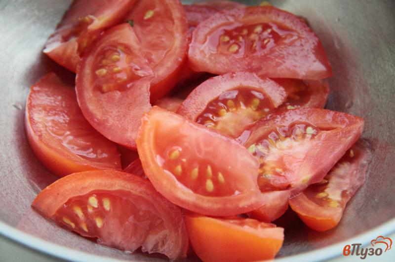Фото приготовление рецепта: Салат из помидоров и огурцов с ветчиной и сыром шаг №1