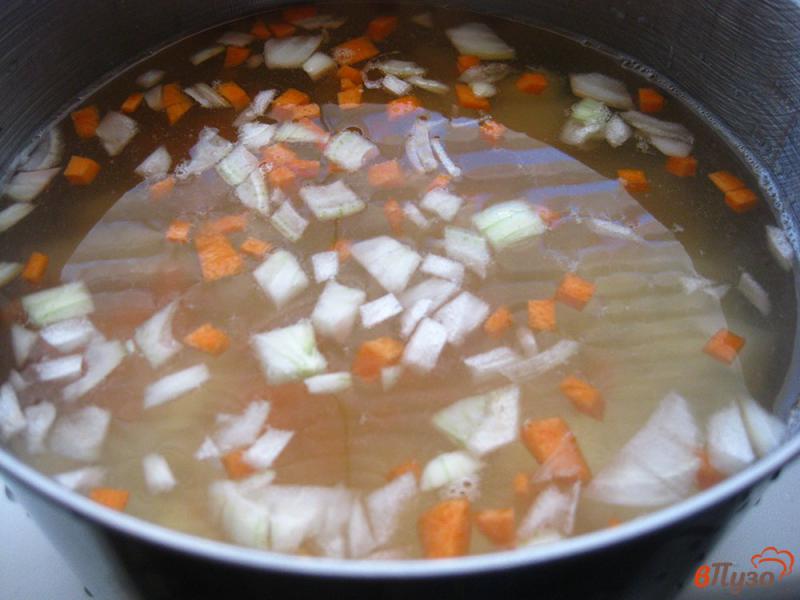 Фото приготовление рецепта: Суп овощной с сельдереем и фрикадельками шаг №3