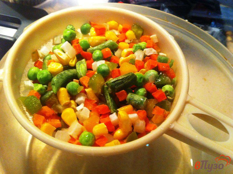 Фото приготовление рецепта: Овощной суп с пельменями шаг №2